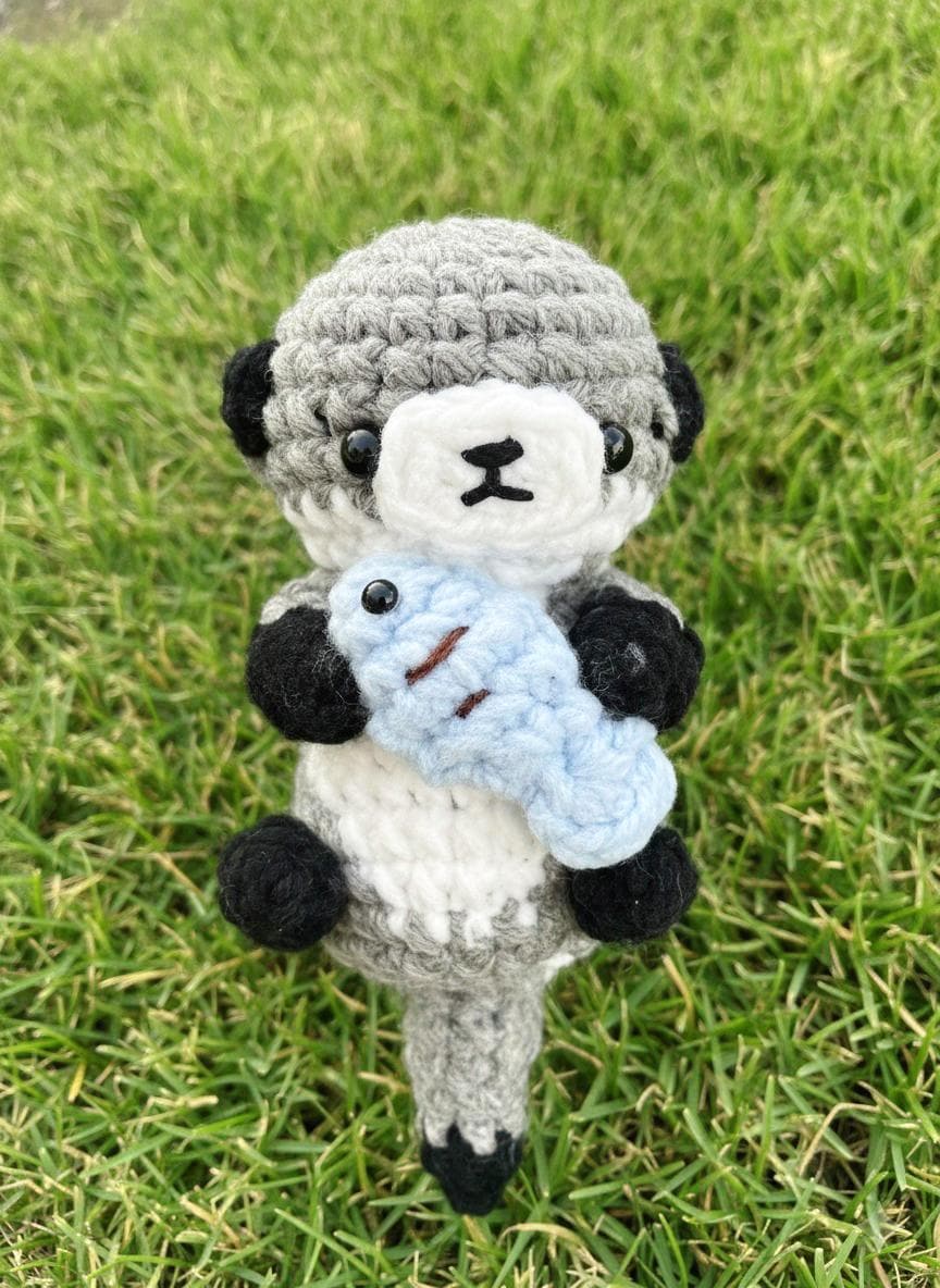 Handmade Crochet Otter Keychain, Amigurumi Otter Plush Keyring, Cute Otter Couple Gift, Animal Backpack Charm, Personalized Stuffed Toy
