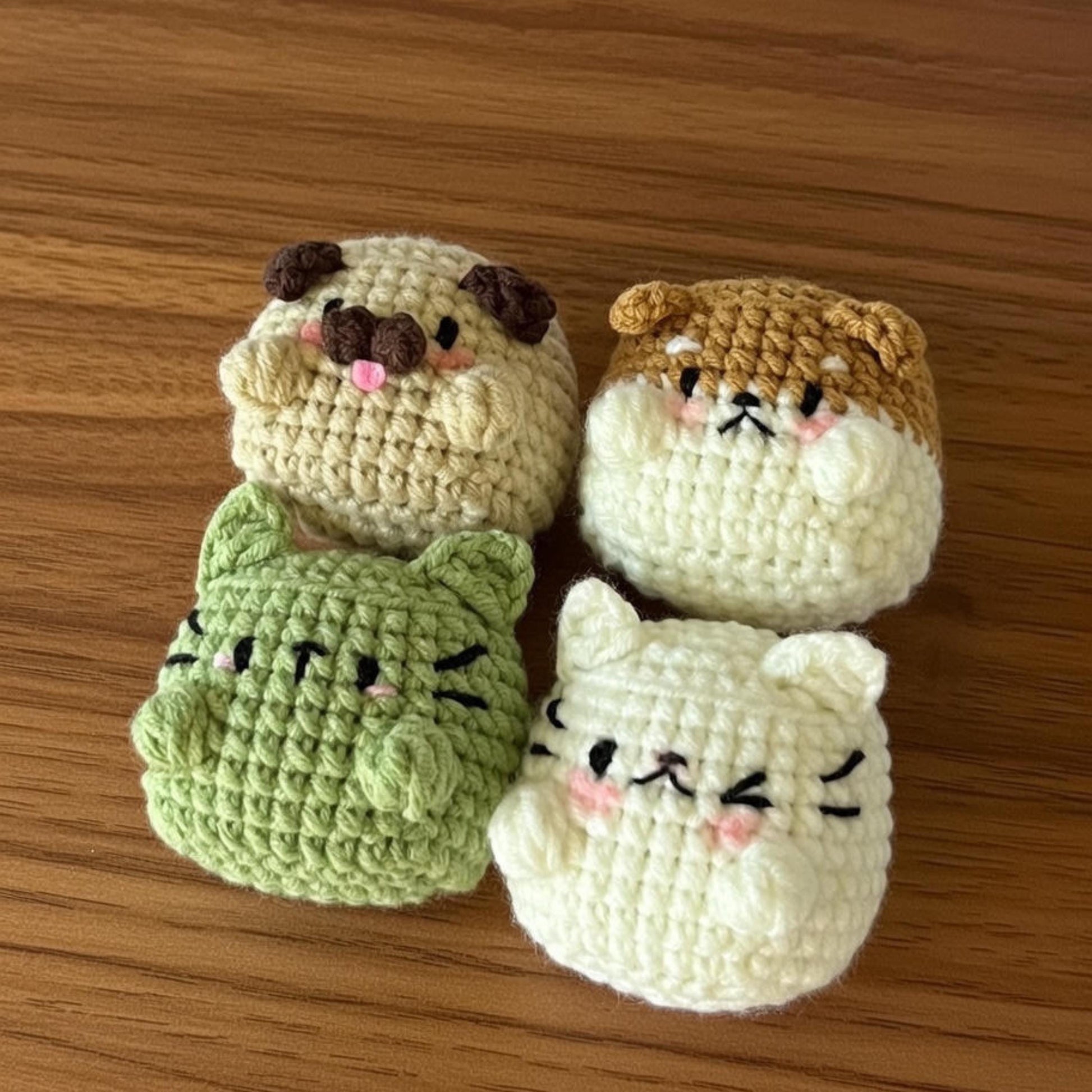 Kawaii Crochet Animal Keychain, Amigurumi Animal Bag Charm, Mini Plush Keyring, Cute Axolotl Pug Capybara Cat Panda Dog Gift, Handmade Gift