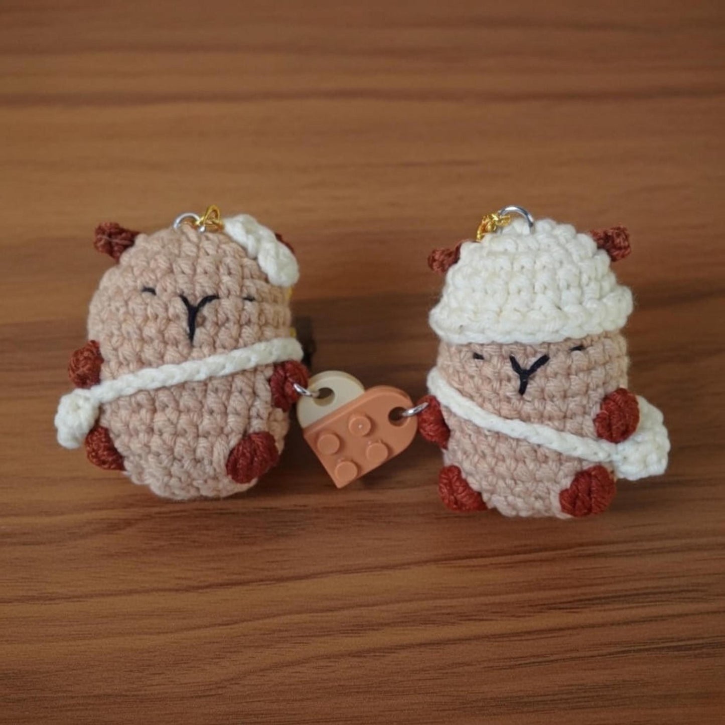 Crochet Capybara Couple Keychain, Amigurumi Matching Keyring