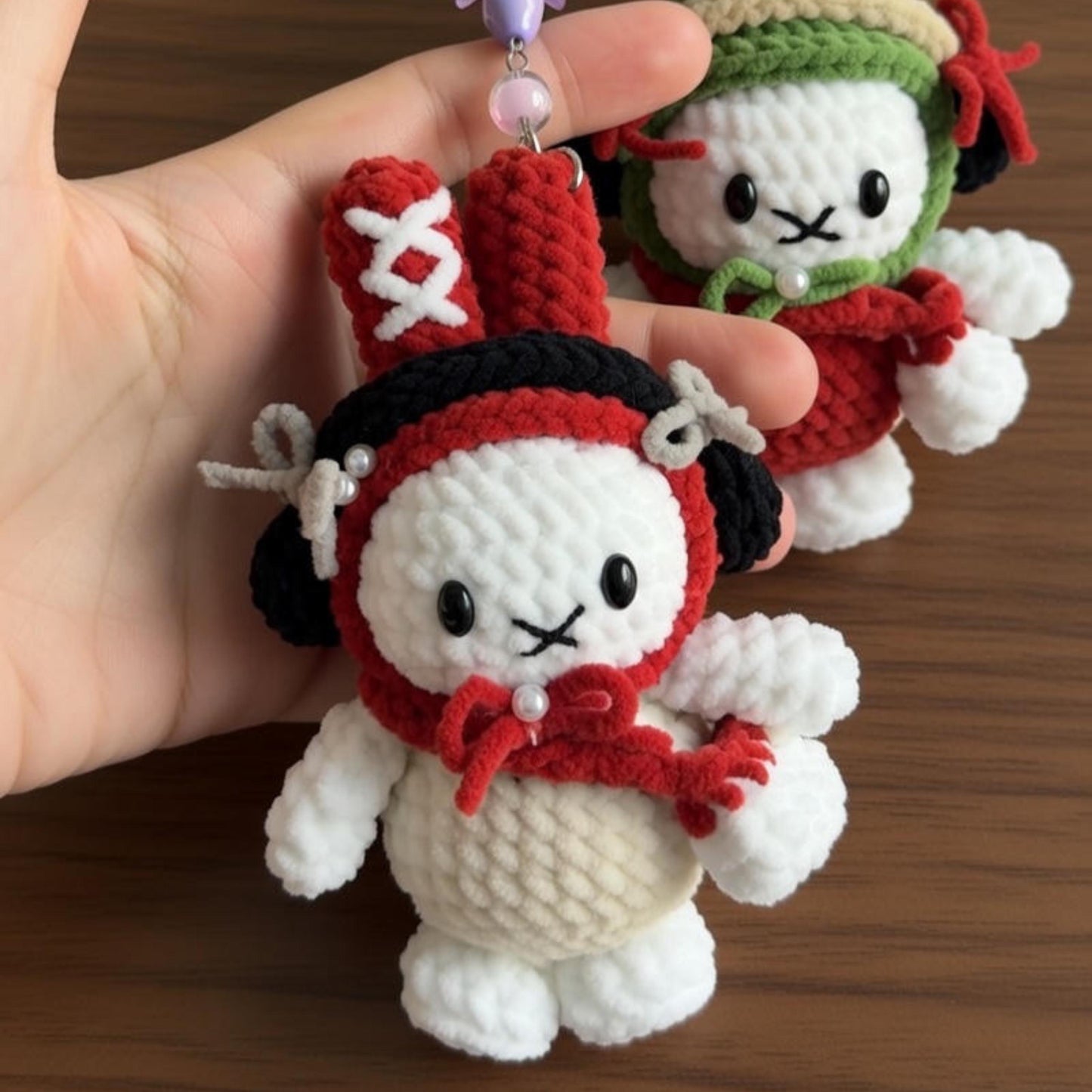 Crochet Bunny Keychain – Kawaii Amigurumi Rabbit Bag Charm, Soft Chenille Yarn Plush, Cute Gift for Her, Backpack Accessory