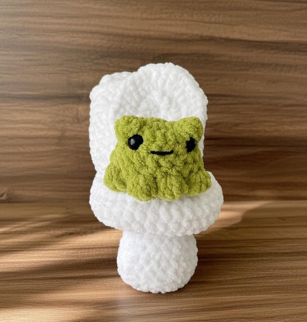 Funny Crochet Frog Sitting on Toilet, Amigurumi Froggy Decor, Weird Gag Gift for Best Friend, Cute Desk Buddy, Soft Plush Toy