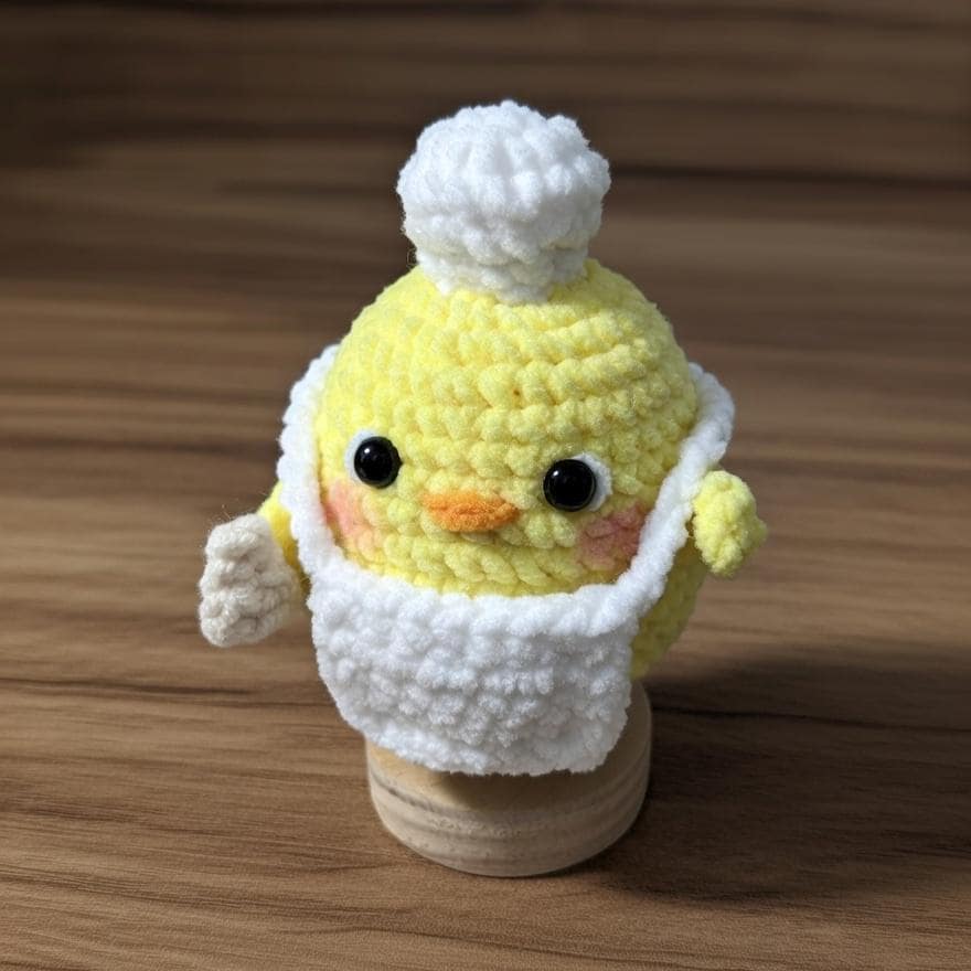 Cute Crochet Chef Chick Amigurumi, Yellow Chick Plush with Apron, Handmade Kitchen Decor, Funny Gift for Baker