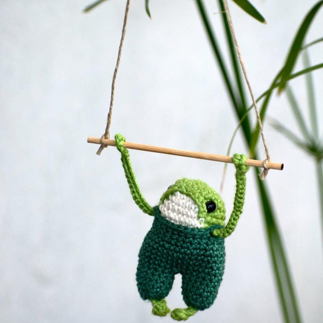 Crochet Frog Keychain in Blue Overalls, Amigurumi Frog Bag Charm, Handmade Frog Lover Gift, Kawaii Stuffed Animal Keyring, Toad Plushie