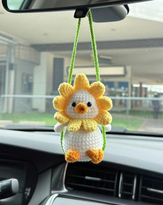 Crochet Duck Car Charm, Sunflower Duck Rear View Mirror Hanging, Cute Amigurumi Duckling on Swing, Kawaii Car Accessories, New Driver Gift