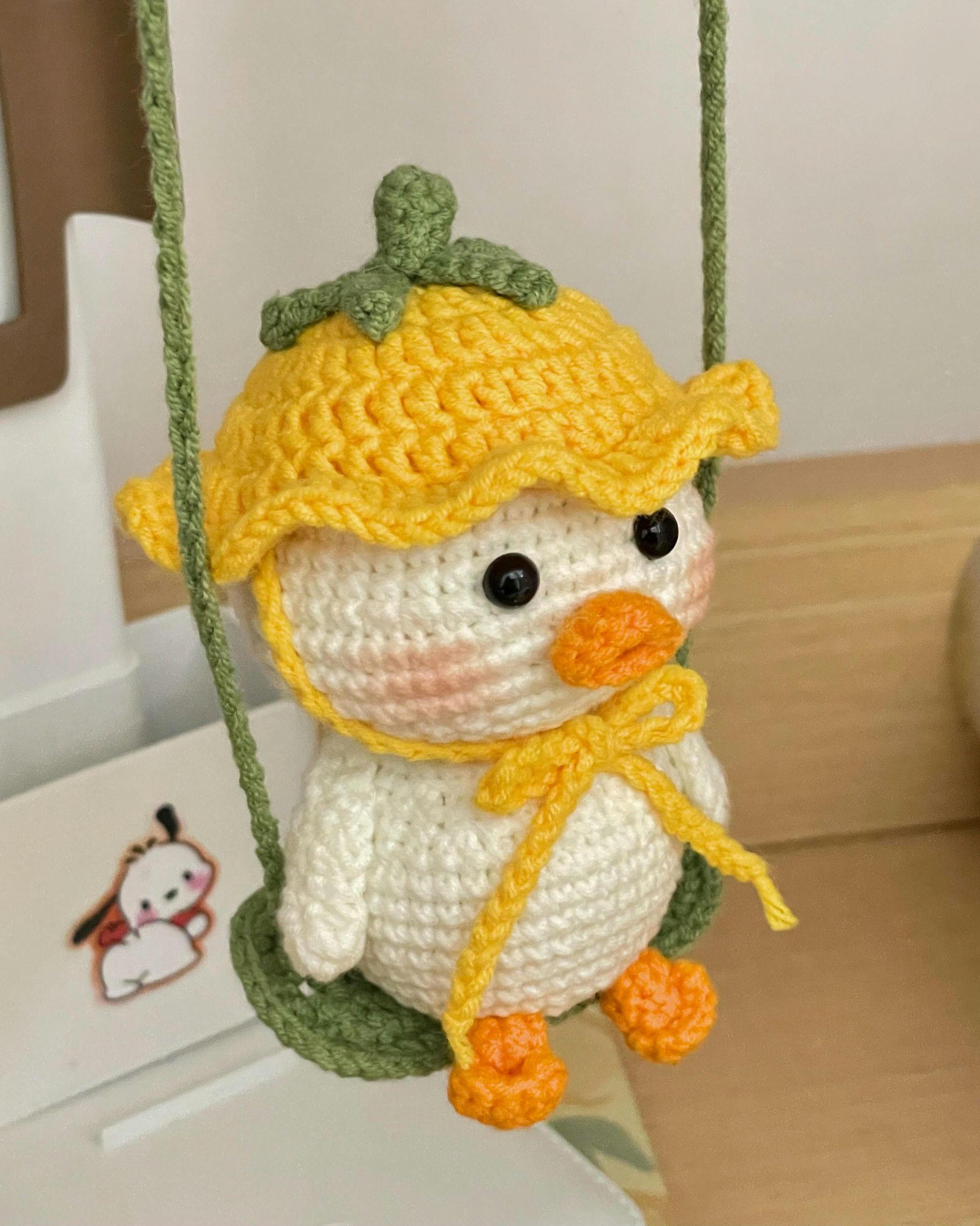 Crochet Duck Car Charm, Sunflower Duck Rear View Mirror Hanging, Cute Amigurumi Duckling on Swing, Kawaii Car Accessories, New Driver Gift