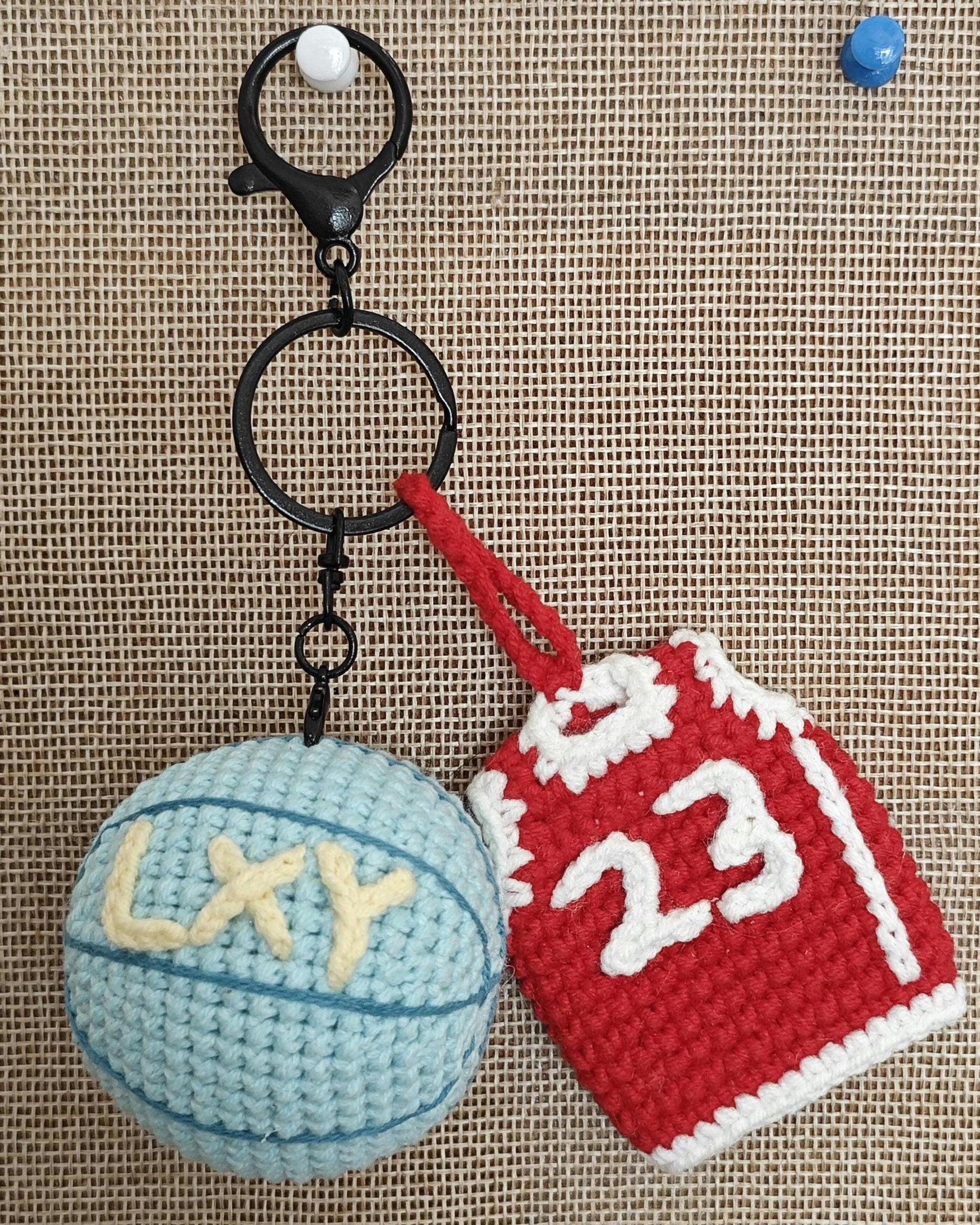Personalized Crochet Basketball Keychain, Custom Jersey Number Keyring, Sports Bag Charm, Basketball Player Team Gift, Senior Night Favor