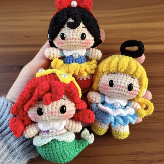 Crochet Princess Keychain, Amigurumi Princess Doll, Kawaii Fairytale Character, Handmade Crochet Keyring, Gift for Girls, Cute Bag Charm