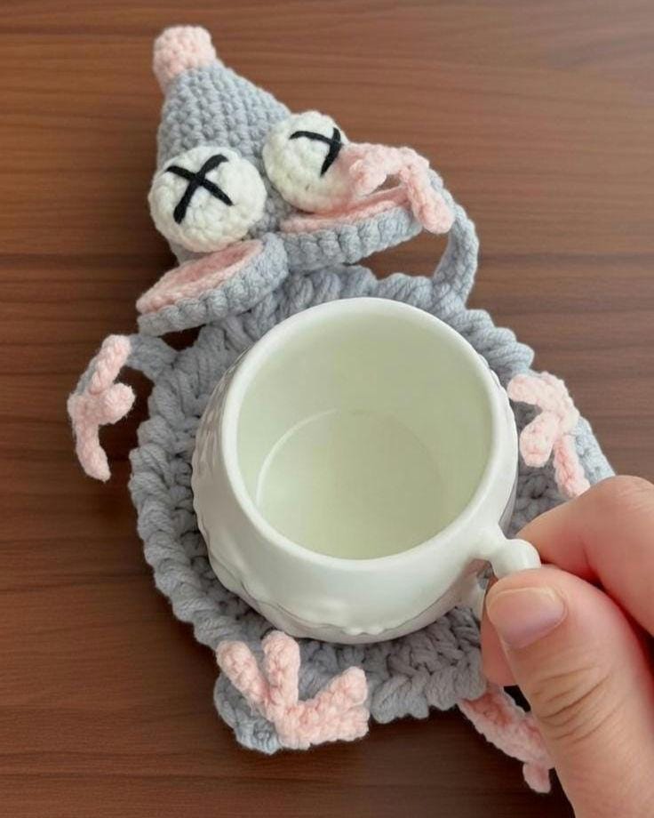 Funny Crochet Animal Coasters, Squashed Rat Frog Donkey Duck Mug Rug, Handmade Amigurumi Cup Mat, Quirky Desk Decor, Unique Yarn Gift