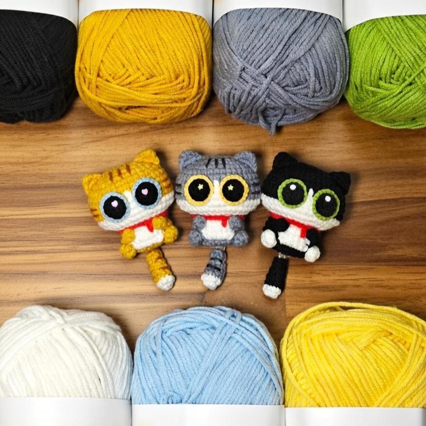 Tiny Crochet Cat Amigurumi Keychain, Miniature Stuffed Animal Cat Plush, Personalized Gift for Cat Lovers, Handmade Small Cat Toy Bag Charm