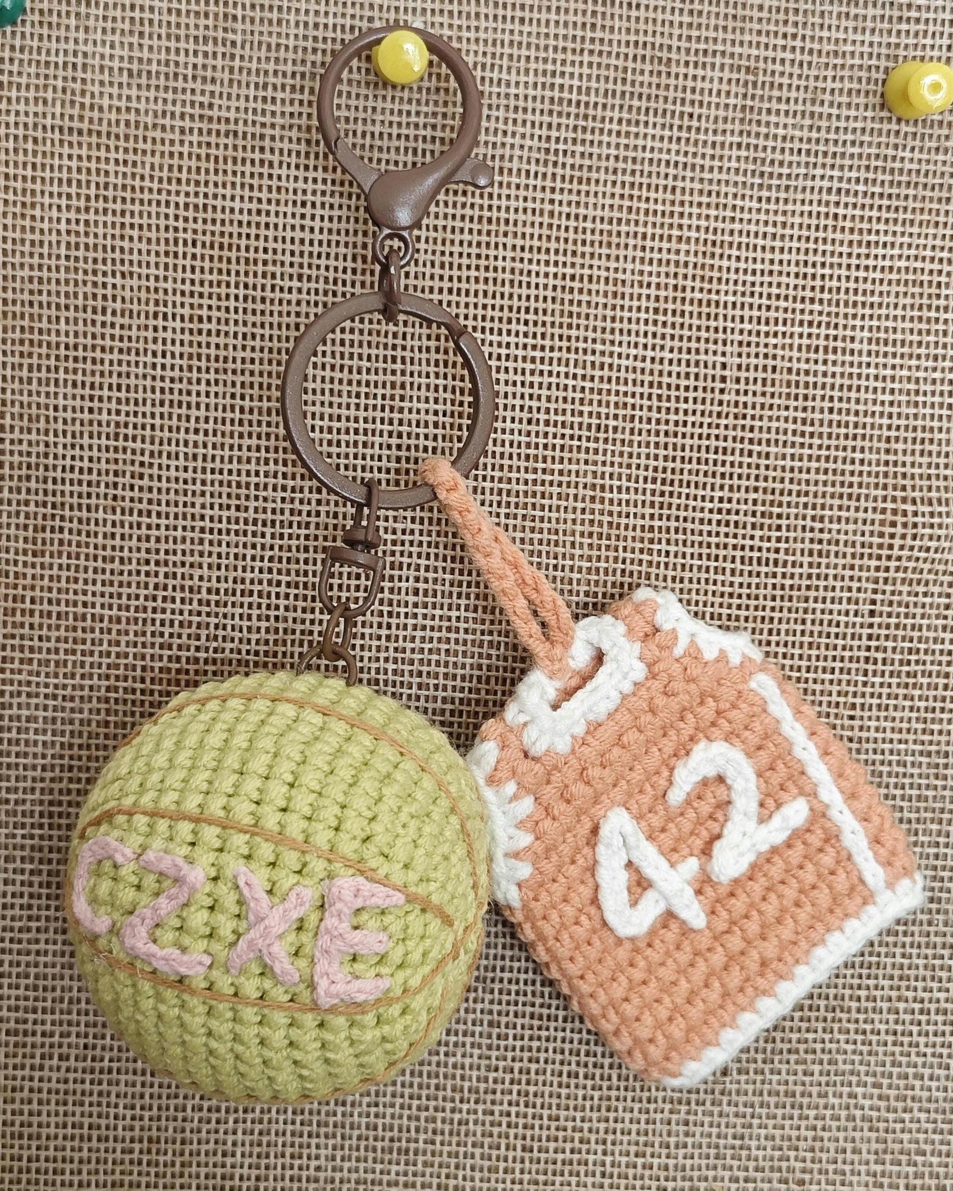 Personalized Crochet Basketball Keychain, Custom Jersey Number Keyring, Sports Bag Charm, Basketball Player Team Gift, Senior Night Favor