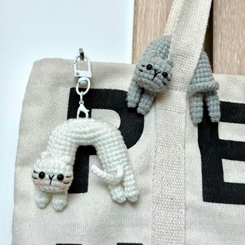 Cute Arched Back Crochet Cat Keychain, Stretching Amigurumi Cat Bag Charm, Handmade Funny Cat Lover Gift, Kawaii Crochet Animal Accessory