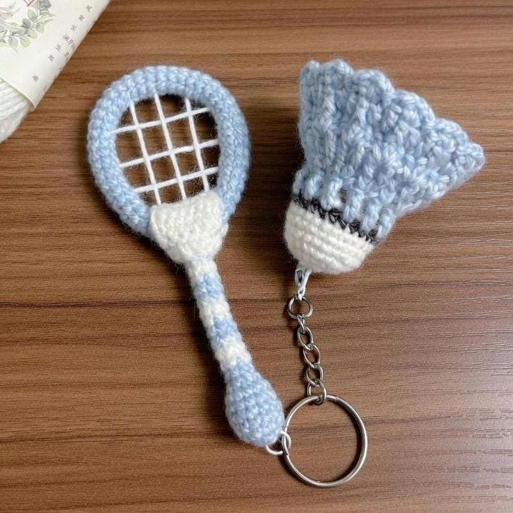 Crochet Badminton Keychain, Personalized Amigurumi Racket & Shuttlecock, Handmade Sports Bag Charm, Badminton Team Gift