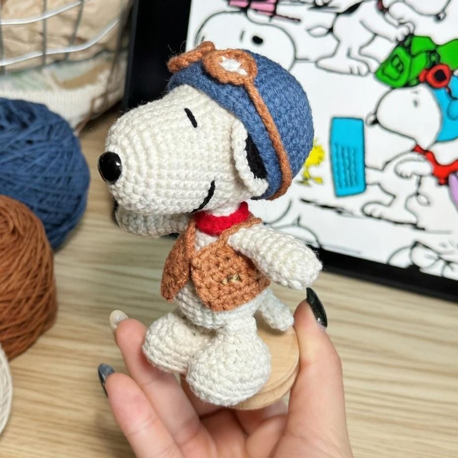 Pilot Snoopy Crochet Keychain, Aviator Dog Amigurumi Bag Charm, Handmade Cartoon Keyring Gift for Peanuts Lover