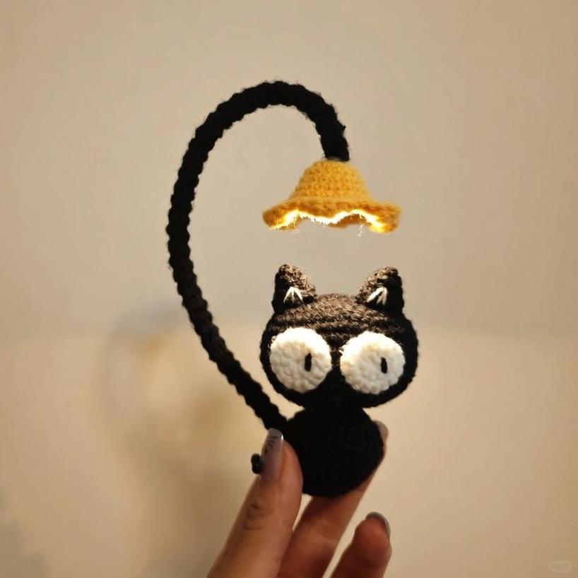 Crochet Cat Lamp, Amigurumi Cat Streetlight Decor, Kawaii Cat Night Light, Handmade Cat Desk Lamp, Cute Cat Room Decor, Cat Lover Gift