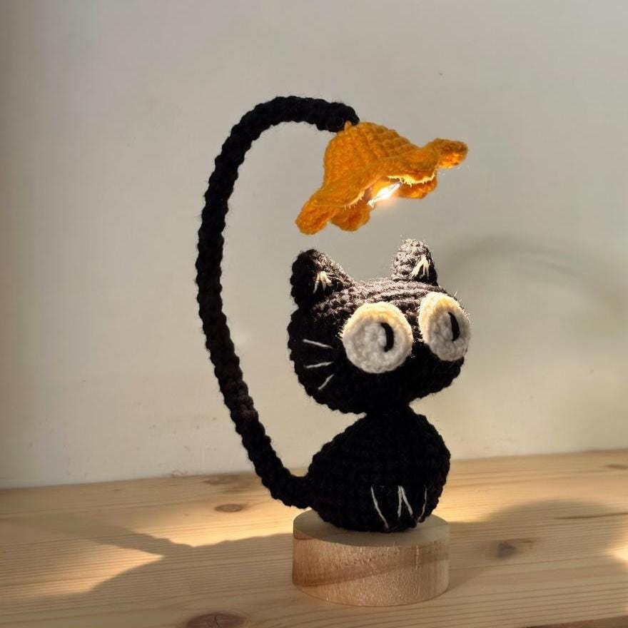 Crochet Cat Lamp, Amigurumi Cat Streetlight Decor, Kawaii Cat Night Light, Handmade Cat Desk Lamp, Cute Cat Room Decor, Cat Lover Gift