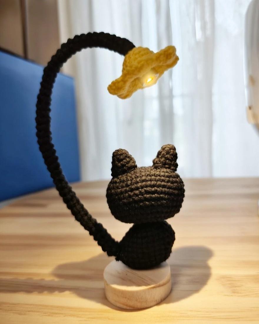 Crochet Cat Lamp, Amigurumi Cat Streetlight Decor, Kawaii Cat Night Light, Handmade Cat Desk Lamp, Cute Cat Room Decor, Cat Lover Gift