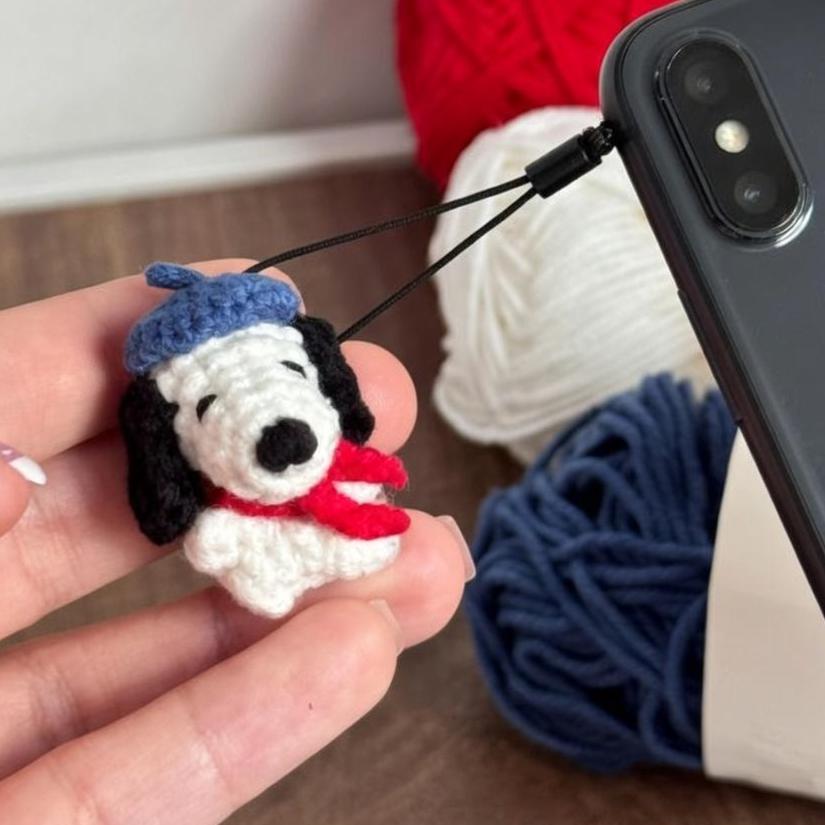 Crochet Tiny Snoopy Charlie Brown Woodstock Phone Charm, Mini Amigurumi Keychain, Peanuts Plush Bag Charm, Cute Handmade Gift