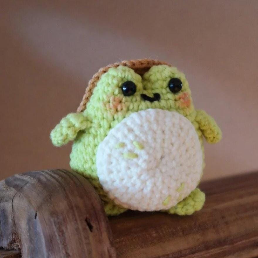 Crochet Frog Keychain, Kawaii Amigurumi Traveling Frog Plush, Cute Frog Keyring, Handmade Frog Plushie, Frog Bag Charm, Mini Frog Toy Gift