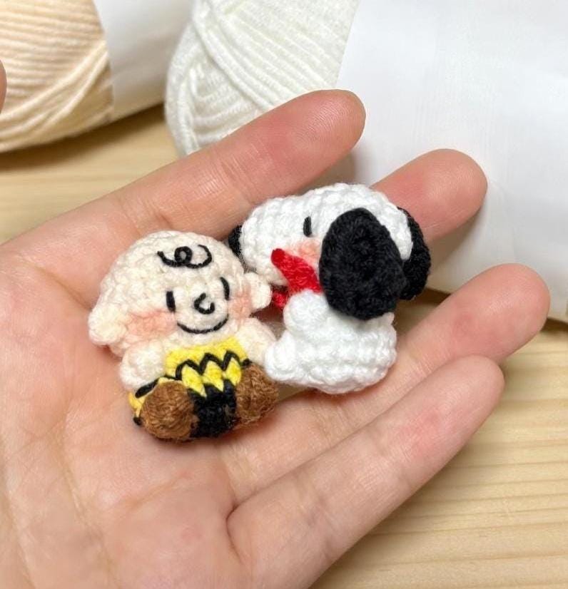 Crochet Tiny Snoopy Charlie Brown Woodstock Phone Charm, Mini Amigurumi Keychain, Peanuts Plush Bag Charm, Cute Handmade Gift